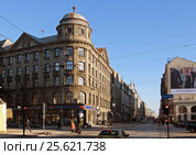 Рига, угол Крышьяна Барона и Элизабетес (2017 год). Редакционное фото, фотограф Andrejs Vareniks / Фотобанк Лори