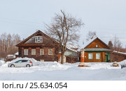 Два дома в селе Николо-Погост Нижегородской области (2017 год). Стоковое фото, фотограф Дмитрий Тищенко / Фотобанк Лори