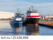 Суда снабжения у причала в Port Fourchon, Луизиана (2017 год). Редакционное фото, фотограф Алексей Шматков / Фотобанк Лори
