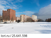 Проспект Энтузиастов. АТС Пороховская 1-я № 529. Санкт-Петербург (2017 год). Редакционное фото, фотограф Александр Щепин / Фотобанк Лори