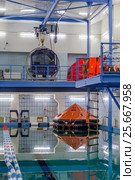 Кабина вертолета для проведения Helicopter Underwater Escape Training (2017 год). Редакционное фото, фотограф Алексей Шматков / Фотобанк Лори