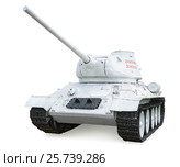 Советский средний танк Т-34-85 в зимнем комуфляже (2015 год). Редакционное фото, фотограф Александр Романов / Фотобанк Лори