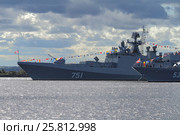 Кронштадт. Сторожевой корабль «Адмирал Эссен» в Петровской гавани (2016 год). Редакционное фото, фотограф A Челмодеев / Фотобанк Лори