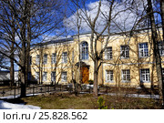 Введено-Оятский женский монастырь Административное здание.. Ленинградская область (2017 год). Стоковое фото, фотограф Владимир Кошарев / Фотобанк Лори