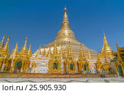 Shwedagon Paya is the most sacred golden buddhist pagoda in Yangon, Myanmar. Стоковое фото, агентство BE&W Photo / Фотобанк Лори