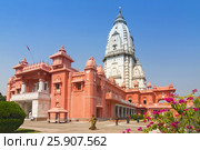 New Vishwanath Temple or Birla Mandir, Hindu University, Varanasi, Benares,India. Стоковое фото, агентство BE&W Photo / Фотобанк Лори