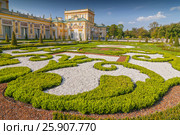 Ornamental east garden in Wilanow Royal Palace, Warsaw Poland. Стоковое фото, агентство BE&W Photo / Фотобанк Лори