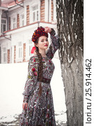 Russian girl in the national costume (2017 год). Стоковое фото, фотограф Юлия Белова / Фотобанк Лори