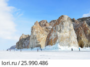 Скалы "Три брата" мыса Саган-Хушун на Байкале зимой. Стоковое фото, фотограф Овчинникова Ирина / Фотобанк Лори