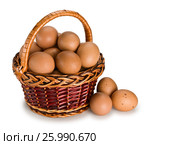 Basket full of brown eggs. Стоковое фото, фотограф Андрей Есин / Фотобанк Лори