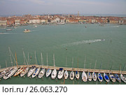 VENICE, ITALY - SEPTEMBER 04, 2012: Yachts  in Venice near Church of San Giorgio Maggiore on the Island of San Giorgio Maggiore. Стоковое фото, фотограф Шилер Анастасия / Фотобанк Лори