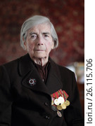 Портрет ветерана, Громова Мария Степановна 1922 года рождения (2017 год). Редакционное фото, фотограф Дмитрий Неумоин / Фотобанк Лори