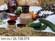 Крестьянская еда на соломенной подстилке. Стоковое фото, фотограф Анатолий Матвейчук / Фотобанк Лори