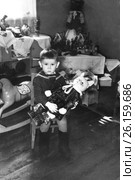 Ребёнок с игрушкой в детском саду. 1958 год. (2015 год). Редакционное фото, фотограф Светлана Попова / Фотобанк Лори