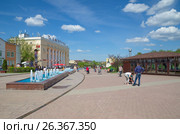 Город Дмитров. Советская площадь (2017 год). Редакционное фото, фотограф Елена Коромыслова / Фотобанк Лори