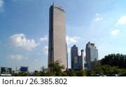 Небоскреб The 63 Building (Hanhwa 63 City) на острове Ёыйдо в Сеуле. Yeouido island, Seoul. (2015 год). Редакционное фото, фотограф Владимир Половов / Фотобанк Лори