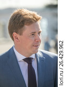 Дмитрий Владимирович Овсянников, временно исполняющий обязанности губернатора Севастополя на площади Нахимова в центре города Севастополя (2017 год). Редакционное фото, фотограф Николай Винокуров / Фотобанк Лори