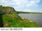 Тобольск. Вид на реку Иртыш и Чувашский мыс Алафейских гор (2008 год). Редакционное фото, фотограф Дмитрий Щукин / Фотобанк Лори