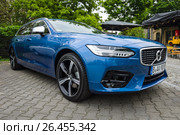 BERLIN - MAY 13, 2017: Executive car Volvo V90 D4 AWD R-Design, 2016. Exhibition "Oldtimertage Berlin-Brandenburg". Редакционное фото, фотограф Sergey Kohl / Фотобанк Лори