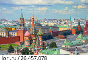 View on Moscow Red Square, Kremlin towers, Clock Kuranti, Saint Basil's Cathedral church, Lenin mausoleum (2005 год). Редакционное фото, фотограф Mikhail Leonov / Фотобанк Лори