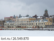 Старинное здание управления грузового порта сумрачным февральским днем. Выборг, Россия (2017 год). Стоковое фото, фотограф Виктор Карасев / Фотобанк Лори