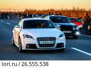 Audi TTS and Mercedes-Benz E55 AMG (2017 год). Редакционное фото, фотограф Art Konovalov / Фотобанк Лори
