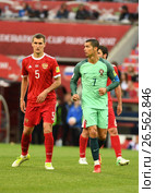 Кубок конфедераций FIFA 2017 в России. Матч Россия - Португалия. Виктор Васин № 5 и Криштиану Рональду № 7. Редакционное фото, фотограф Александр С. Курбатов / Фотобанк Лори
