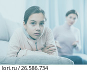 Mother and daughter take offense. Стоковое фото, фотограф Яков Филимонов / Фотобанк Лори