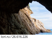 Grottos at coast. Стоковое фото, фотограф Яков Филимонов / Фотобанк Лори