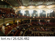 Palau de la Musica Catalana with audience, Spain (2015 год). Редакционное фото, фотограф Яков Филимонов / Фотобанк Лори