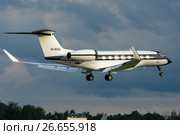 Gulfstream Aerospace G-VI Gulfstream G650 (бортовой M-NGNG) на посадке во Внукове (2017 год). Редакционное фото, фотограф Alexei Tavix / Фотобанк Лори