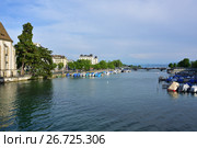 The Limmat river in Zurich, Switzerland (2017 год). Редакционное фото, фотограф Знаменский Олег / Фотобанк Лори
