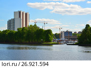 Khimki, Russia - May 30.2017. Eco-friendly Levoberezhny district. Редакционное фото, фотограф Володина Ольга / Фотобанк Лори