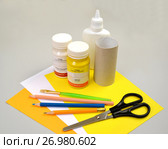 Изготовление подставки для крашеных яиц. Пошаговый процесс: исходные материалы. Стоковое фото, фотограф Ирина Борсученко / Фотобанк Лори