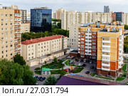 Москва, улица Люсиновская, современные жилые дома разных типов и поколений в центре столицы (2017 год). Стоковое фото, фотограф glokaya_kuzdra / Фотобанк Лори