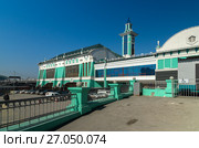 Building of the railway station in the city of Novosibirsk (2017 год). Редакционное фото, фотограф Юлия Машкова / Фотобанк Лори