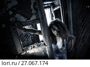 Mad woman in a white nightie. Стоковое фото, фотограф Art Konovalov / Фотобанк Лори