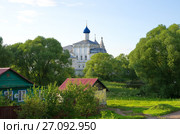 Переславль-Залесский, Ярославская область. Вечерний вид на Свято-Троицкий Данилов монастырь (2017 год). Стоковое фото, фотограф Елена Коромыслова / Фотобанк Лори