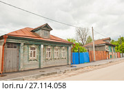 Деревянные дома по улице Сеченова. Нижний Новгород. Россия (тональная коррекция) (2017 год). Редакционное фото, фотограф E. O. / Фотобанк Лори
