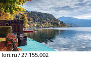 Коммуна Милльштатт-ам-Зе (Millstatt am See) на берегу озера Mилльштеттер осенью. Альпы, Каринтия, Австрия (2017 год). Стоковое фото, фотограф Bala-Kate / Фотобанк Лори