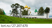 Male Ipatievsky Monastery at cloudy day in Kostroma, Russia (2016 год). Стоковое фото, фотограф Яков Филимонов / Фотобанк Лори