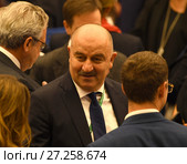 Финальная жеребьевка ЧМ по футболу ФИФА 2018 в России. Final Draw for the 2018 FIFA World Cup Russia.Главный тренер сборной России по футболу Станислав Черчесов. (2017 год). Редакционное фото, фотограф Александр С. Курбатов / Фотобанк Лори
