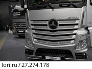 МОСКВА, 5 сентября 2017: Коммерческий транспорт на автомобильной выставке КОМТРАНС 2017 (COMTRANS 2017). Коммерческий транспорт грузовики и спецтранспорт Mercedes-Benz (Мерседес-Бенц). Специальный промышленный коммерческий транспорт. Редакционное фото, фотограф Mikhail Leonov / Фотобанк Лори