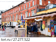 Территория Мытного рынка. Нижний Новгород (2017 год). Редакционное фото, фотограф Александр Щепин / Фотобанк Лори
