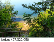 Summer lake calm beach with wood steeps to the water. Стоковое фото, фотограф Юрий Брыкайло / Фотобанк Лори