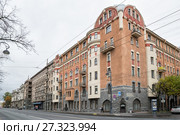 The old building of K.V.Markov's profitable house in the style of the Northern Art Nouveau, Kamennoostrovsky Avenue (2017 год). Редакционное фото, фотограф Юлия Бабкина / Фотобанк Лори