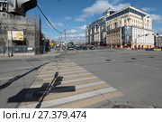 Пешеходный переход на Большой Москворецкий мост чере Лубочный переулок (2017 год). Редакционное фото, фотограф Дмитрий Неумоин / Фотобанк Лори