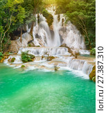 Tat Kuang Si Waterfalls. Beautiful landscape. Laos. (2017 год). Редакционное фото, фотограф Ольга Хорошунова / Фотобанк Лори