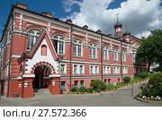 Богородице-Рождественский женский монастырь (1501-1505). Церковь Казанской иконы Божией Матери. Москва, улица Рождественка, д.20/8 с14 (2017 год). Стоковое фото, фотограф Елена Коромыслова / Фотобанк Лори