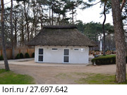 building house cottage toilet notdurft. Стоковое фото, фотограф Sabrina Bachmann / PantherMedia / Фотобанк Лори